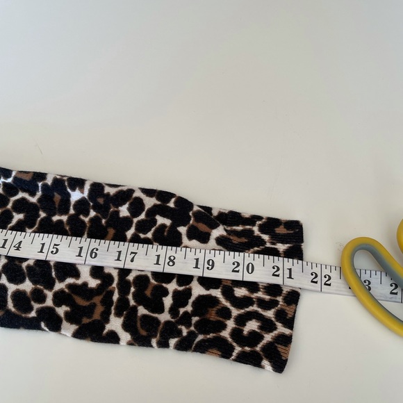 J. Crew Women's Cardigan Sweater Pullover Long Sleeve Leopard Sweater, Sz S - Picture 12 of 13